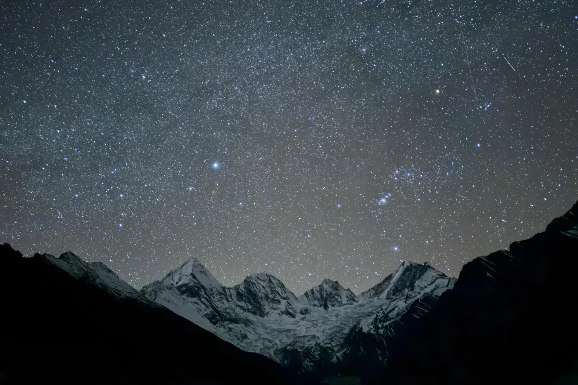 Harsh Diwan - background image